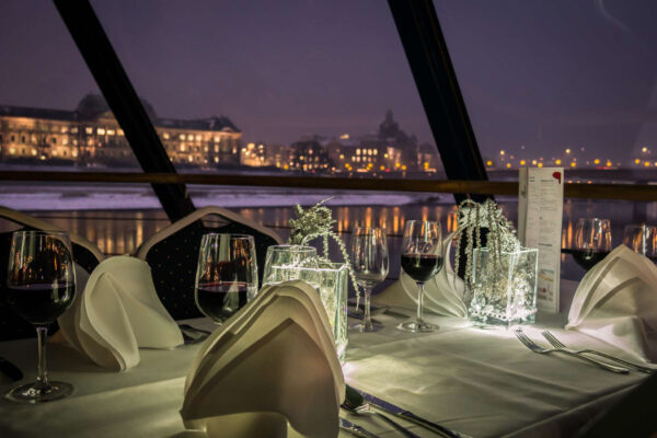 Dresden Abendliche Flusskreuzfahrt mit Abendessen